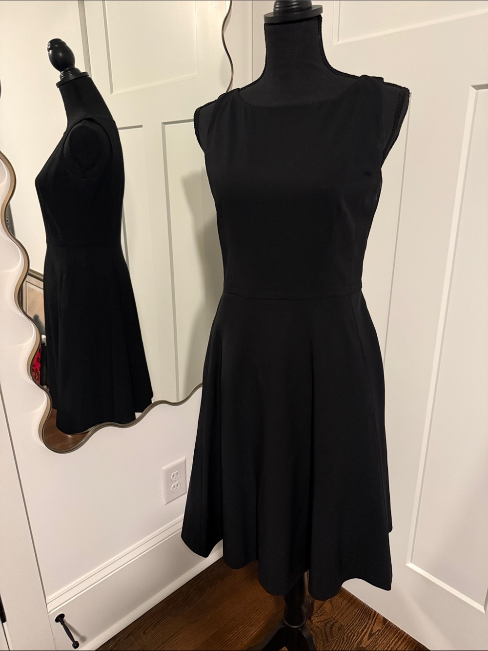 Banana Republic Black Sleeveless Fit-and-Flare Midi Dress